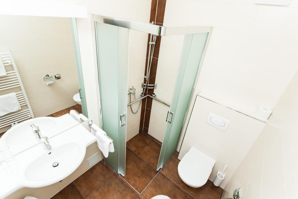 Gaestehaus Ferk - Fruehstueckspension, Bed & Breakfast Bad Radkersburg Rom bilde